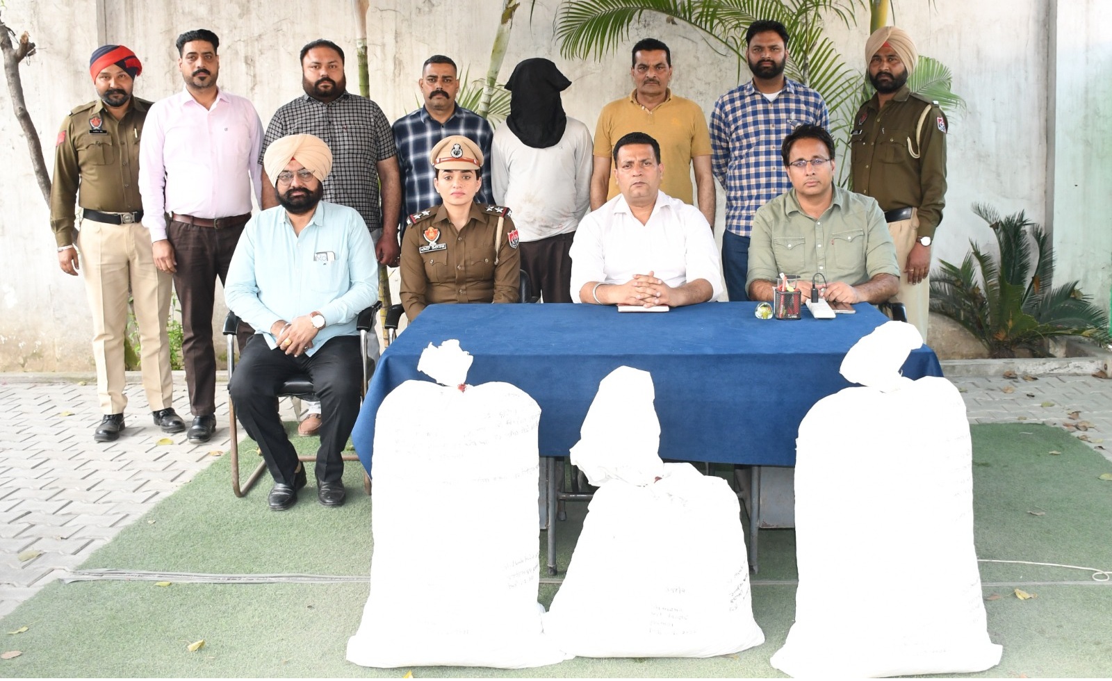 1 ਕੁਇੰਟਲ ਤੋਂ ਵੱਧ ਗਾਂਜੇ ਸਮੇਤ ਫੜਿਆ ਗਿਆ ਨਸ਼ਾ ਤਸਕਰ