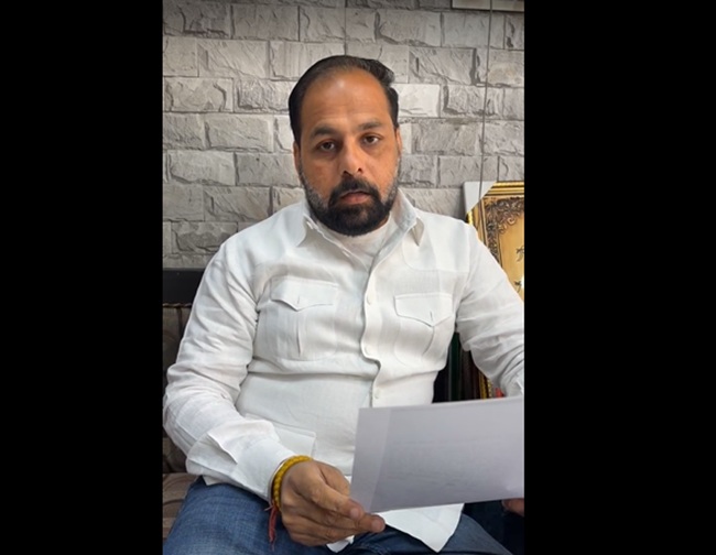 ''ਧਾਰਮਿਕ ਸਮਾਗਮ ''ਚ ਝੰਡੇ ਲਾਉਣ ਲਈ ਵੀ ਪੈਸੇ ਮੰਗ ਰਿਹੈ ਨਗਰ ਨਿਗਮ'' ਕਾਂਗਰਸੀ ਕੌਂਸਲਰ ਨੇ ਘੇਰੀ ''ਆਪ'' ਸਰਕਾਰ