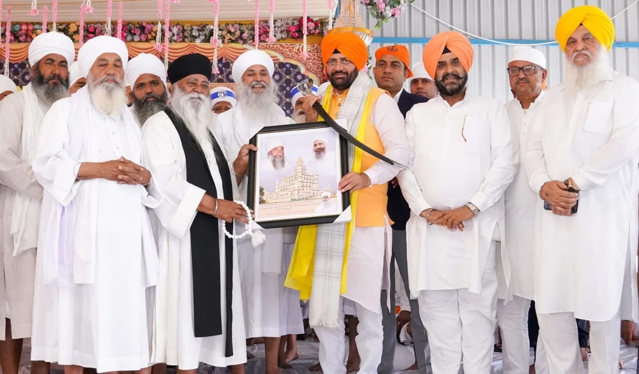 ਗੁ.ਨਾਨਕਸਰ 13 ਮੰਜ਼ਿਲਾਂ ਝੋਰੜਾਂ ਤੋਂ ਸਜਾਇਆ ਮਹਾਨ ਨਗਰ ਕੀਰਤਨ, CM ਸੈਣੀ ਹੋਏ ਨਤਮਤਸਕ