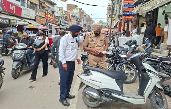 traffic police checking