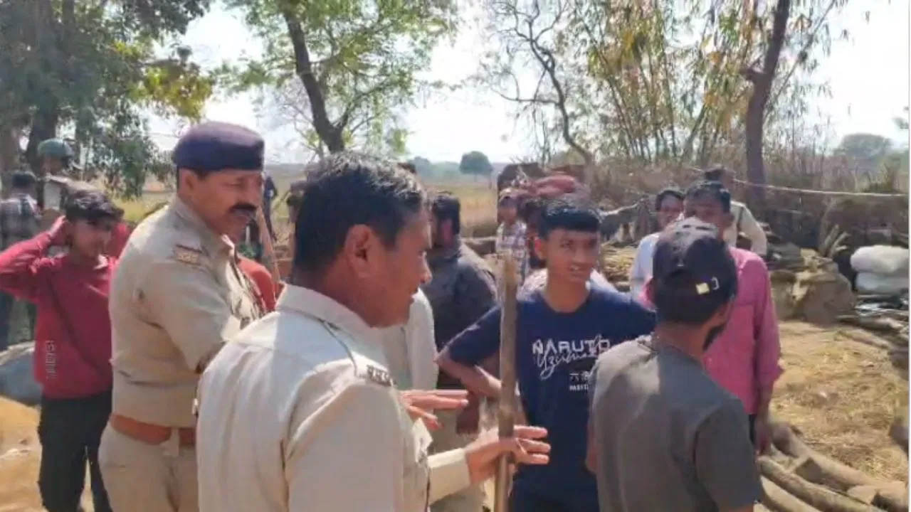 MP ''ਚ ''ਖੂਨੀ ਹੋਲੀ''! ਪੁਰਾਣੀ ਰੰਜਿਸ਼ ਕਾਰਨ ਦੋ ਧਿਰਾਂ ਵਿਚਾਲੇ ਹਿੰਸਕ ਝੜਪ, ਇਕ ਦੀ ਮੌਤ