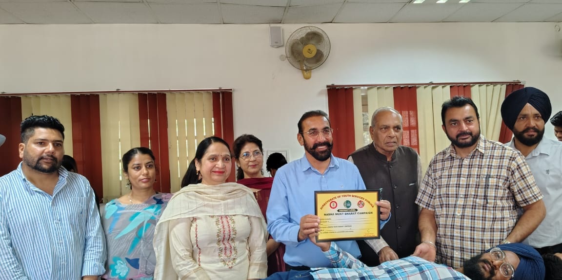 ਸ਼ਹੀਦੀ ਦਿਹਾੜੇ ਨੂੰ ਸਮਰਪਿਤ ਖ਼ੂਨਦਾਨ ਕੈਂਪ ਲਗਾਇਆ