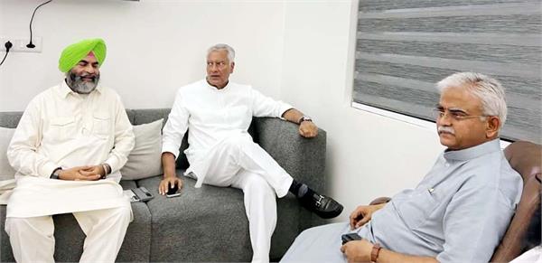 punjab bjp spokesperson yadvinder buttar met sunil jakhar