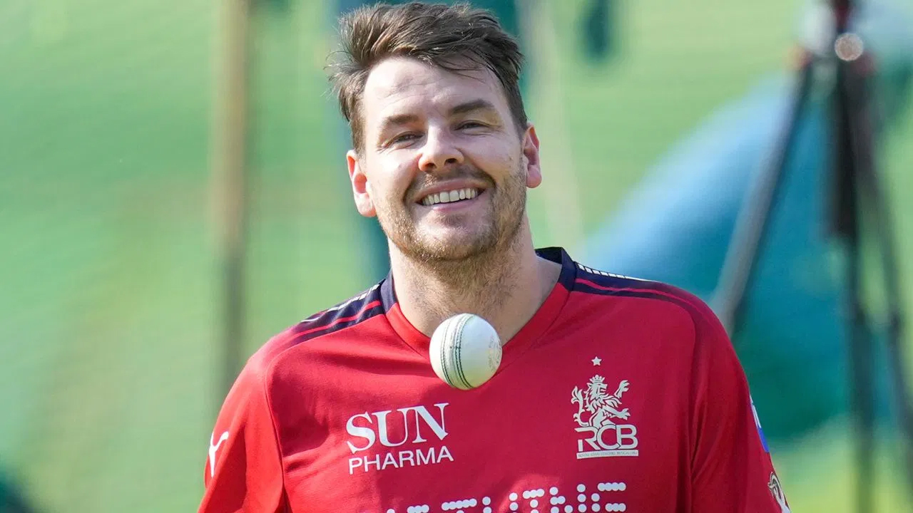 IPL ਦੇ ਪਹਿਲੇ ਹੀ ਮੈਚ ''ਚ 3 ਖਿਡਾਰੀਆਂ ਦਾ ਡੈਬਿਊ, ਇਨ੍ਹਾਂ ਧਾਕੜਾਂ ਨੂੰ ਪਲੇਇੰਗ-11 ''ਚ ਨਹੀਂ ਮਿਲੀ ਜਗ੍ਹਾ