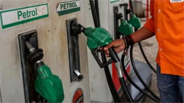 there is no shortage of petrol and diesel at gurdaspur pumps  dc