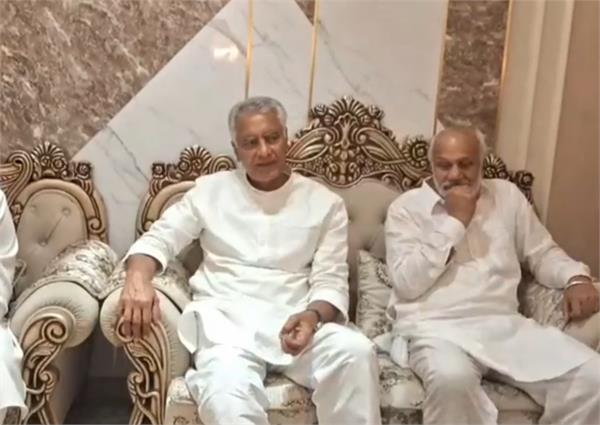 delhi  s looting gang is looting punjab  sunil jakhar