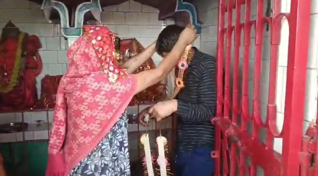 ਅਜੀਬੋ-ਗਰੀਬ ਵਿਆਹ! ਬੰਦੇ ਨੇ ਖੁਦ ਕਰਵਾਇਆ ਪਤਨੀ ਦਾ ਵਿਆਹ, ਲਾੜਾ ਬਣਿਆ ਪਤੀ ਦਾ ਦੋਸਤ