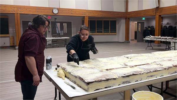 2500 kg cake made for 80th birthday