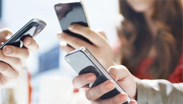 smartphone become more expensive