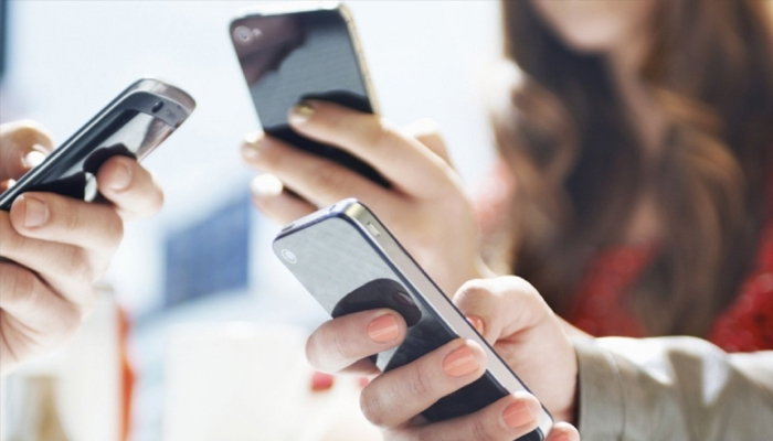ਸਮਾਰਟਫੋਨ ਯੂਜ਼ਰਸ ਨੂੰ ਵੱਡਾ ਝਟਕਾ; 16 ਮਾਰਚ ਤੋਂ ਮਹਿੰਗੇ ਹੋ ਜਾਣਗੇ ਇਨ੍ਹਾਂ ਕੰਪਨੀਆਂ ਦੇ ਫੋਨ