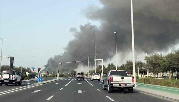 ਮੱਧ ਪੂਰਬ ਜੰਗ: ਅਬੂ ਧਾਬੀ ''ਚ ਡਿੱਗਿਆ ਮਿਜ਼ਾਈਲ ਦਾ ਮਲਬਾ, ਭਾਰਤੀ ਸਮੇਤ 2 ਦੀ ਮੌਤ