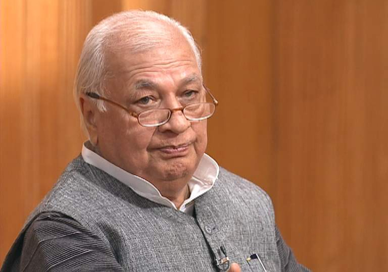 ਆਫ ਦਿ ਰਿਕਾਰਡ : ਖਾਨ ਨੂੰ ਕਿਉਂ ਹਟਾਇਆ ਗਿਆ!