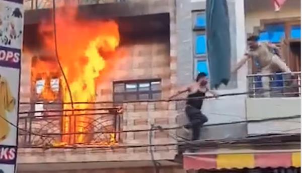 man saves life by walking on live electric wires