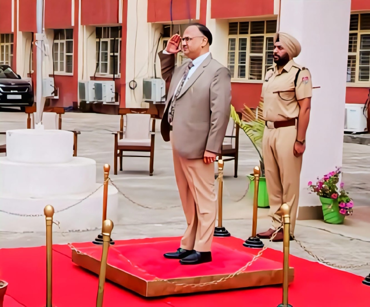 ਰਜਨੀਸ਼ ਗਰਗ ਨੇ ਜ਼ਿਲ੍ਹਾ ਤੇ ਸੈਸ਼ਨ ਜੱਜ ਪਠਾਨਕੋਟ ਦਾ ਅਹੁਦਾ ਸੰਭਾਲਿਆ