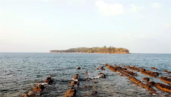 boat full of rohingya refugees capsizes