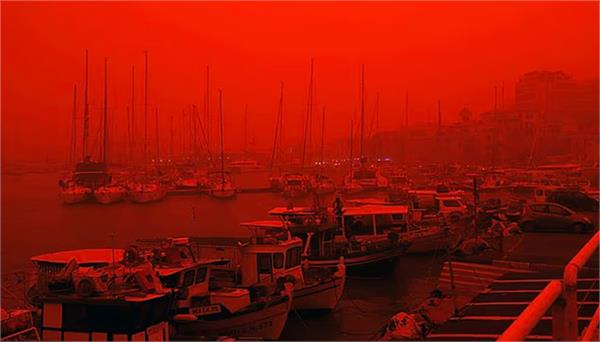 sahara dust turns the sky red