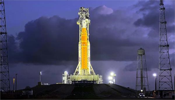 sls rocket is taller than the statue of liberty