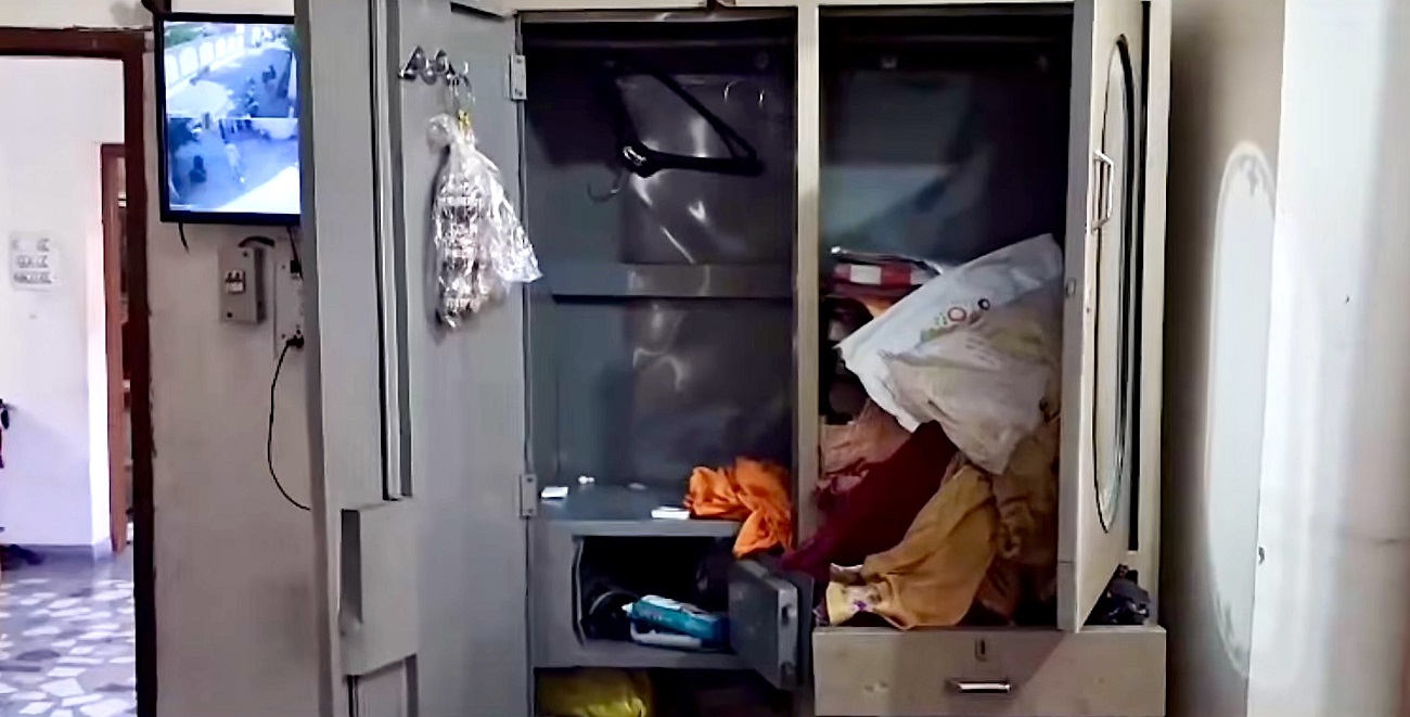 ਪਿੰਡ ਮੌਲੀ ’ਚ ਐੱਨ. ਆਰ. ਆਈ. ਦੀ ਕੋਠੀ ’ਚ ਚੋਰਾਂ ਦਾ ਧਾਵਾ, ਕੀਮਤੀ ਸਾਮਾਨ ਚੋਰੀ ਹੋਣ ਦੀ ਖਦਸ਼ਾ