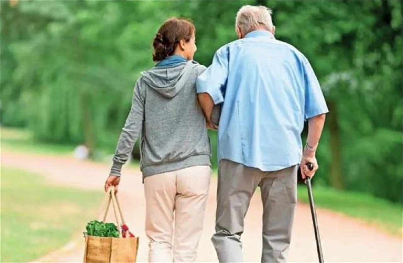 ਤੇਲੰਗਾਨਾ- ਮਾਤਾ-ਪਿਤਾ ਦੀ ਦੇਖਭਾਲ ਨਾ ਕਰਨ ’ਤੇ ਕੱਟੀ ਜਾਵੇਗੀ ਤਨਖਾਹ, ਬਜ਼ੁਰਗਾਂ ਲਈ ਰਾਹਤ!