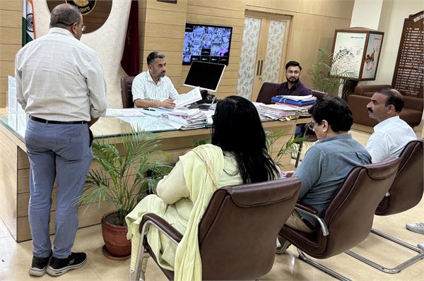 now 100  garbage will be collected door to door