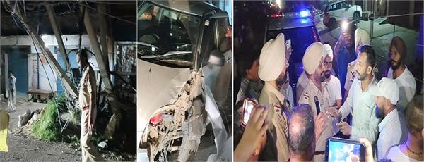 police officer  s car crashes into transformers