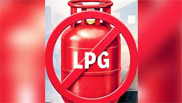 people are forced to order expensive food from dhabas due to lack of gas