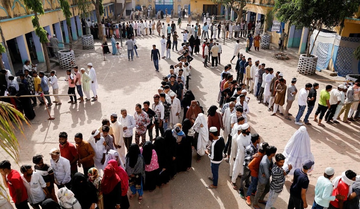 ਆਸਾਮ, ਕੇਰਲ ਤੇ ਪੁਡੂਚੇਰੀ ਦੀਆਂ 296 ਸੀਟਾਂ 'ਤੇ ਵੋਟਿੰਗ ਜਾਰੀ, ਵੋਟਰਾਂ 'ਚ ਦਿਖਾਈ ਦਿੱਤਾ ਭਾਰੀ ਉਤਸ਼ਾਹ