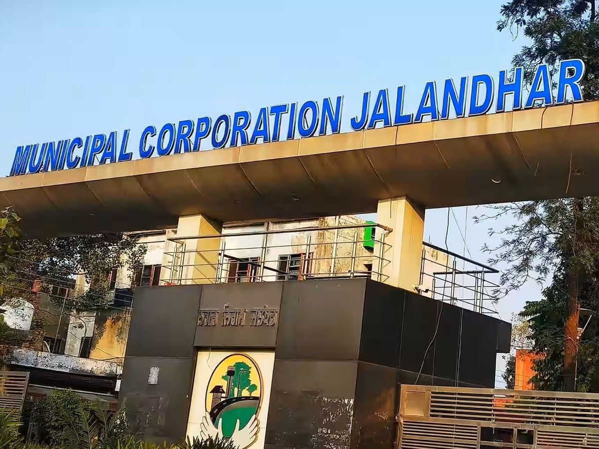 ਕੰਪਨੀ ਬਾਗ਼ ਦੀ ਪਾਰਕਿੰਗ ''ਚ ਵੱਡਾ ''ਘਪਲਾ'': ਸਰਕਾਰੀ ਖ਼ਜ਼ਾਨੇ ਦੀ ਬਜਾਏ ਮੁਲਾਜ਼ਮਾਂ ਦੀਆਂ ਜੇਬਾਂ ''ਚ ਜਾ ਰਿਹਾ ਸੀ ਪੈਸਾ