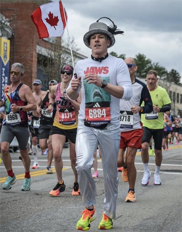 gord downey received a unique tribute at the boston marathon