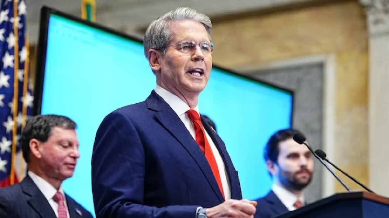 ਰੂਸ ਤੇ ਈਰਾਨ ਨੂੰ ਅਮਰੀਕੀ ਵਿੱਤ ਮੰਤਰੀ ਦਾ ਵੱਡਾ ਝਟਕਾ: ਤੇਲ ਦੀ ਵਿਕਰੀ ''ਤੇ ਹੁਣ ਨਹੀਂ ਮਿਲੇਗੀ ਕੋਈ ਛੋਟ