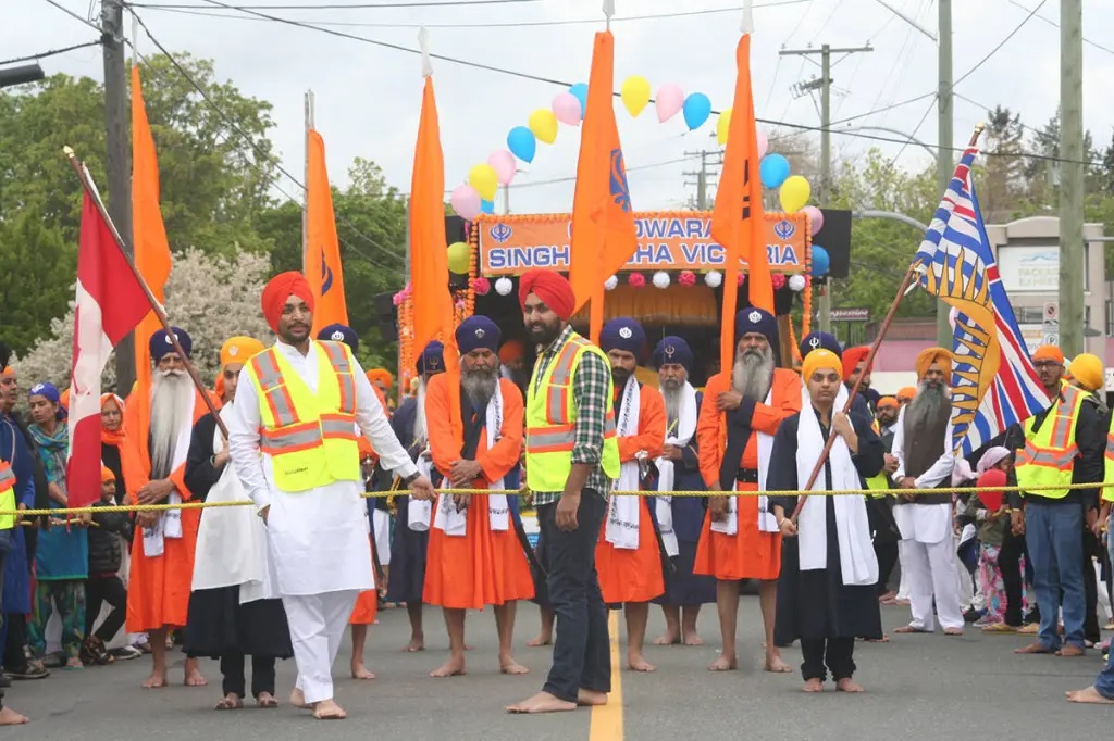 ਵੈਨਕੂਵਰ ''ਚ ਕੱਢਿਆ ਗਿਆ ਵਿਸ਼ਾਲ ਨਗਰ ਕੀਰਤਨ, ਤਿਰੰਗੇ ਦਾ ਕੀਤਾ ਗਿਆ ਅਪਮਾਨ