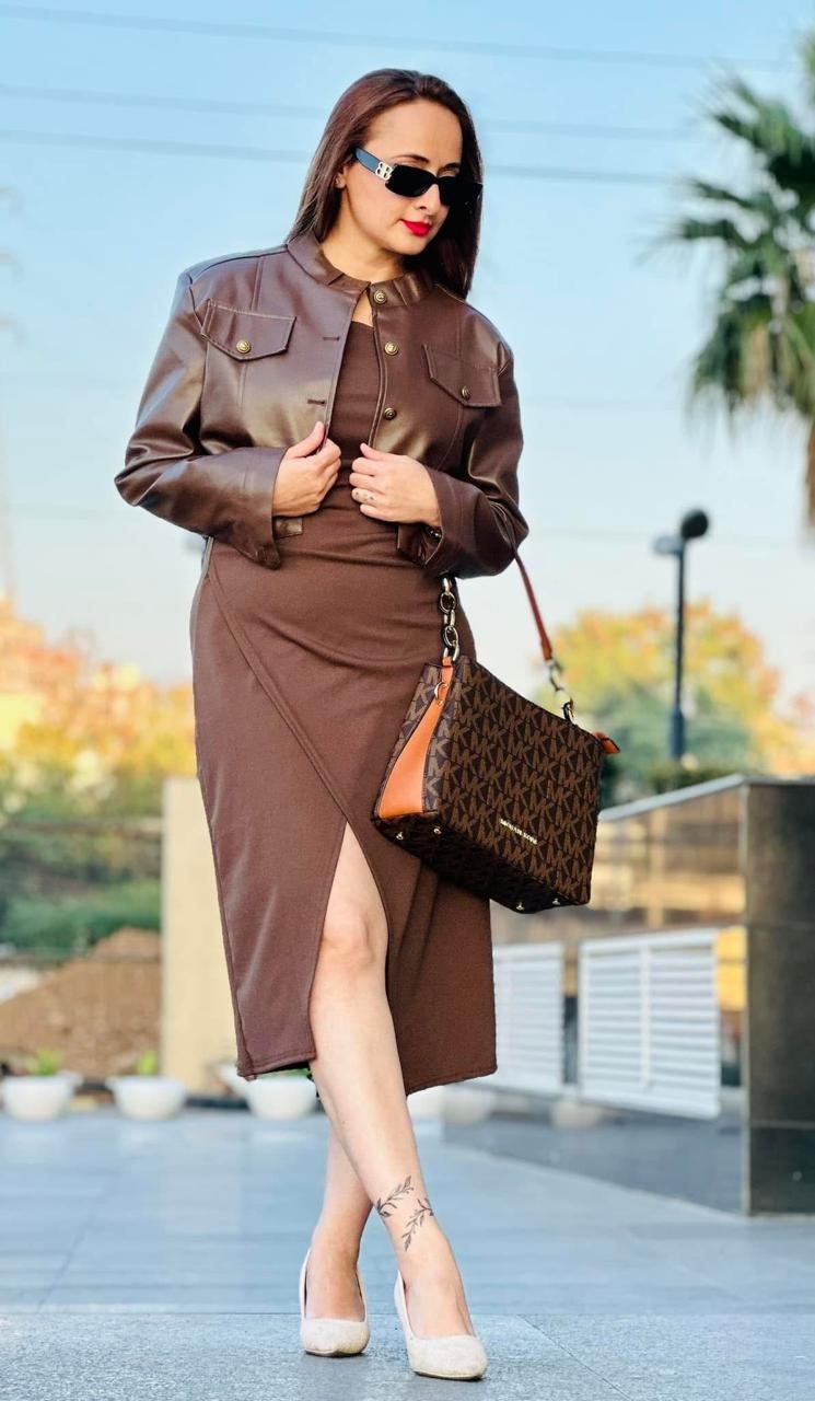 ਮੁਟਿਆਰਾਂ ਨੂੰ ਟ੍ਰੈਂਡੀ ਤੇ ਮਾਡਰਨ ਲੁੱਕ ਦੇ ਰਹੀ ਸ਼ਾਰਟ ਜੈਕਟ