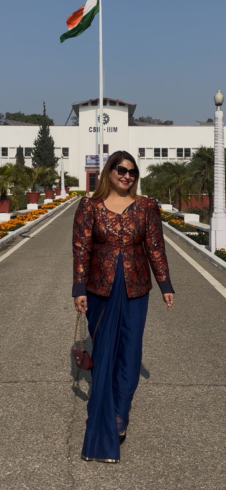 ਮੁਟਿਆਰਾਂ ਦੀ ਲੁੱਕ ਨੂੰ ਚਾਰ ਚੰਨ ਲਗਾ ਰਹੀ ਬ੍ਰੋਕੇਡ ਜੈਕਟ