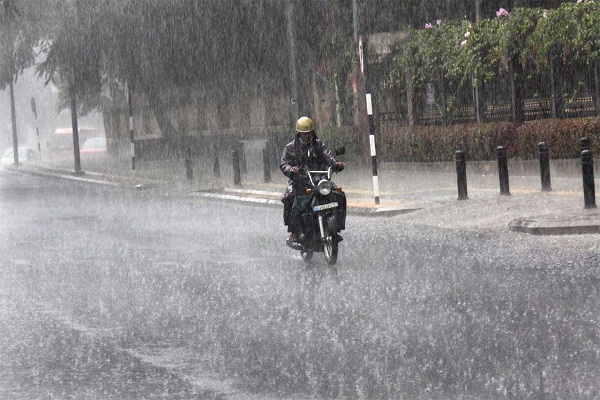 ਪੰਜਾਬੀ ਹੋ ਜਾਣ ਸਾਵਾਧਾਨ! ਅਗਲੇ 3 ਘੰਟਿਆਂ ਲਈ ਮੌਸਮ ਵਿਭਾਗ ਨੇ ਜਾਰੀ ਕੀਤੀ ਵੱਡੀ ਚਿਤਾਵਨੀ