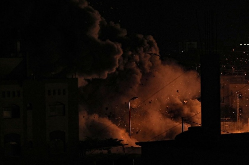 ਇਰਾਨ ਦੇ ਕਲੱਸਟਰ ਬੰਬਾਂ ਨੇ ਇਜ਼ਰਾਈਲ ''ਚ ਢਾਹਿਆ ਕਹਿਰ ! ਕਈ ਇਲਾਕਿਆਂ ''ਚ ''ਬੱਤੀ ਗੁੱਲ''