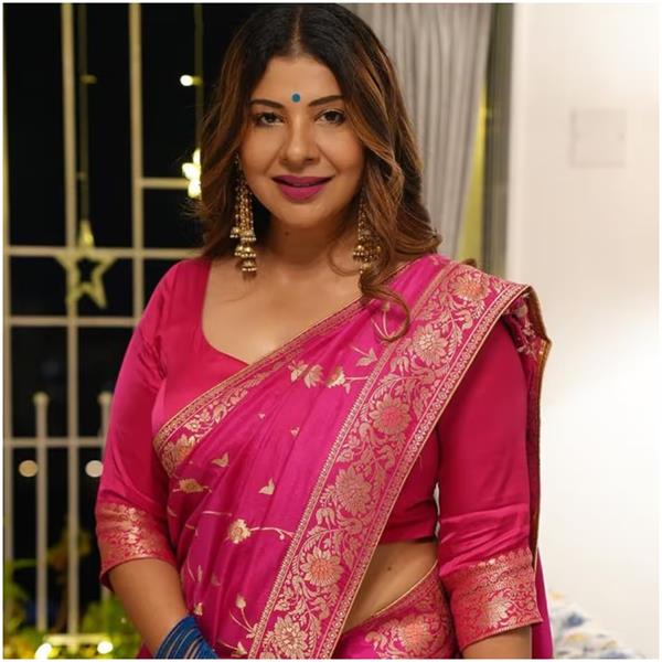 famous actress to become a mother for the first time at the age of 45