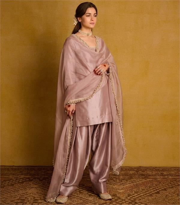 pakistani brand selling suits with ai images of alia bhatt