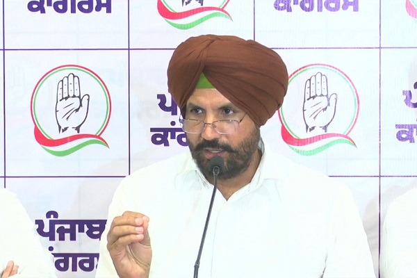 ਵੈੱਬ ਸੀਰੀਜ਼ ਦਾ ਵਿਰੋਧ ਕਰਨ ''ਤੇ ਵੜਿੰਗ, ਮਜੀਠੀਆ ਅਤੇ ਰੰਧਾਵਾ ਨੂੰ ਧਮਕੀ, ਪੜ੍ਹੋ ਪੂਰੀ ਖ਼ਬਰ