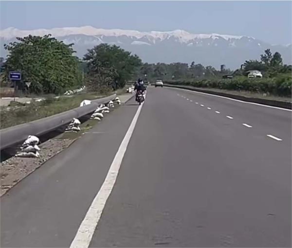 hills visible from gurdaspur