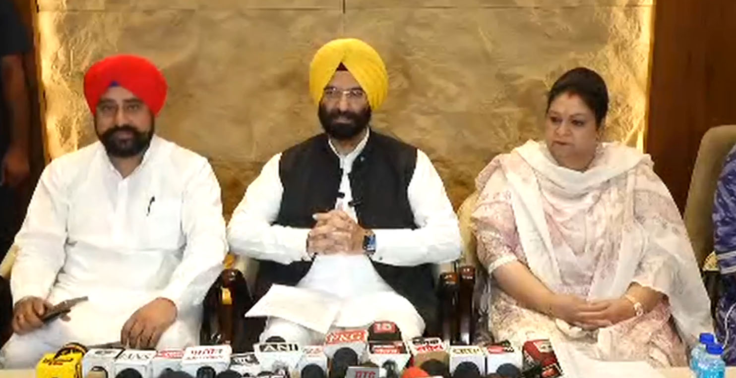 ਮਹਿਲਾਵਾਂ ਦੇ ਹੱਕਾਂ 'ਚ ਰੋੜਾ ਬਣੇ ਵਿਰੋਧੀ, ਸਾਰਿਆਂ ਨੇ ਮਿਲ ਕੇ ਬਿੱਲ ਰੋਕਣ ਦਾ ਕੀਤਾ ਕੰਮ : ਸਿਰਸਾ