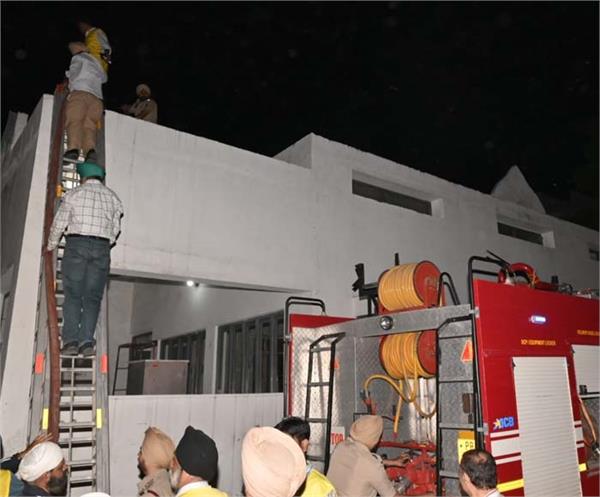 firefighting  rescue operations rehearsed during blackout in jalandhar