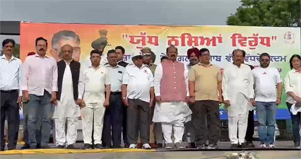 governor kataria holds a foot march against drugs in pathankot
