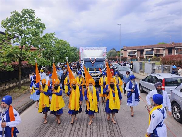 nagar kirtan in italy