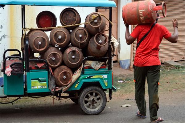 government  west asia  lpg crisis  migrant workers