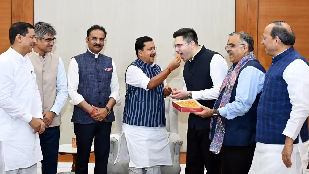 ਰਾਘਵ ਚੱਢਾ ਦੀ ਬਗਾਵਤ ਮਗਰੋਂ ਹੁਣ 50 ਵਿਧਾਇਕ ਛੱਡ ਸਕਦੇ ਨੇ ਪਾਰਟੀ, ਕਾਂਗਰਸ ਨੇ ਕੀਤਾ ਅਲਰਟ