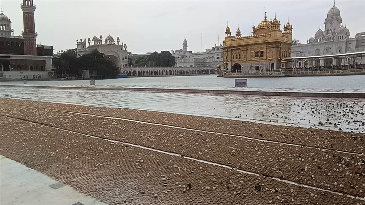 ਪੰਜਾਬ 'ਚ ਪੈਣ ਲੱਗੇ ਗੜ੍ਹੇ, ਅਚਾਨਕ ਬਦਲਿਆ ਮੌਸਮ ਦਾ ਮਿਜਾਜ਼