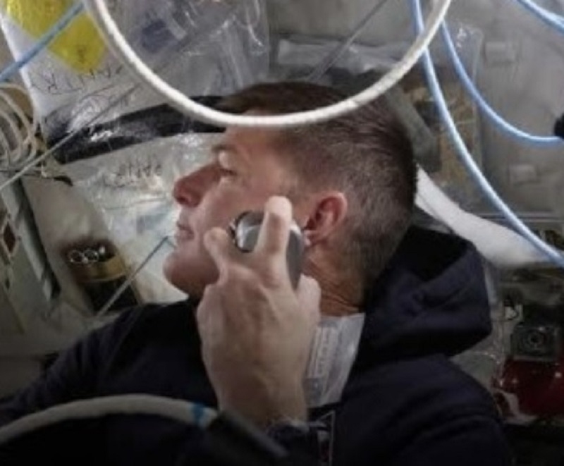 ਪੁਲਾੜ ਯਾਤਰੀ ਜੇਰੇਮੀ ਹੈਨਸਨ ਦਾ ਮਾਪਿਆਂ ਨੂੰ ਸੰਦੇਸ਼- ‘ਮੈਂ ਬਹੁਤ ਵਧੀਆ ਸਮਾਂ ਬਿਤਾ ਰਿਹਾ ਹਾਂ’