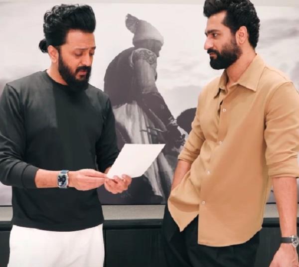 vicky kaushal has a special meeting with riteish deshmukh