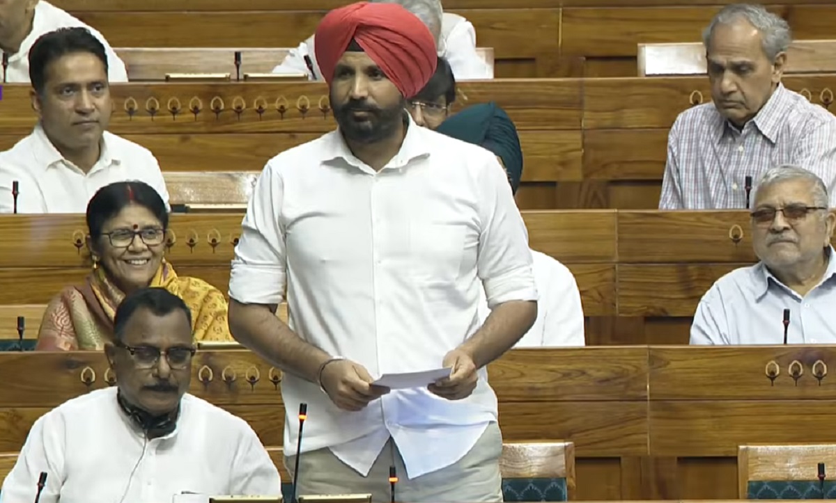 ਰਾਜਾ ਵੜਿੰਗ ਨੇ ਲੋਕ ਸਭਾ 'ਚ ਬੇਅਦਬੀ ਦੇ ਮੁਦੇ 'ਤੇ ਘੇਰਿਆ ਅਕਾਲੀ ਦਲ