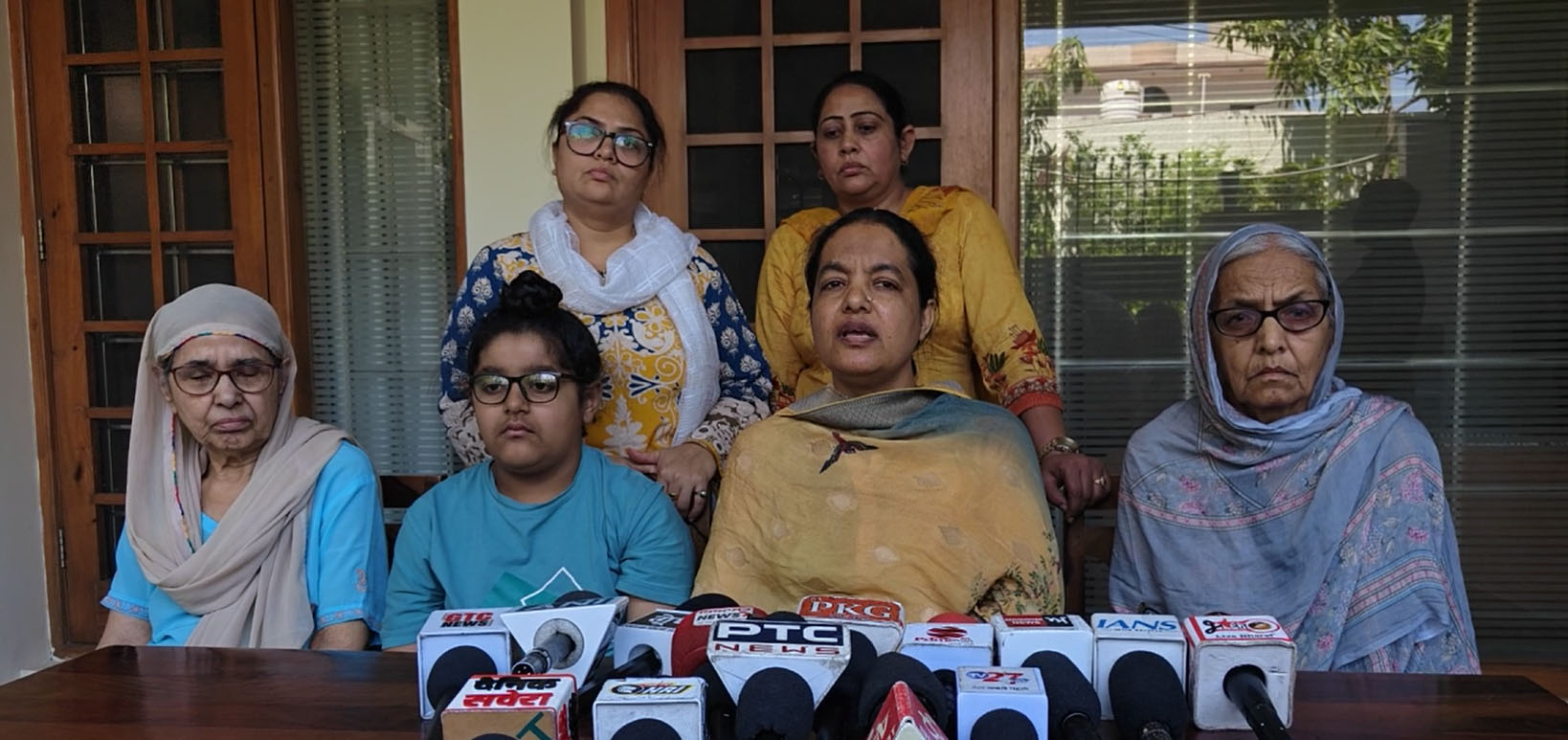 DM ਰੰਧਾਵਾ ਖੁਦਕੁਸ਼ੀ ਮਾਮਲਾ: 35 ਦਿਨ ਬਾਅਦ ਵੀ ਇਕੋ ਗ੍ਰਿਫਤਾਰੀ, ਪਰਿਵਾਰ ਵੱਲੋਂ ਇਨਸਾਫ ਦੀ ਮੰਗ